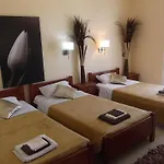 Hotel Mariana 2*