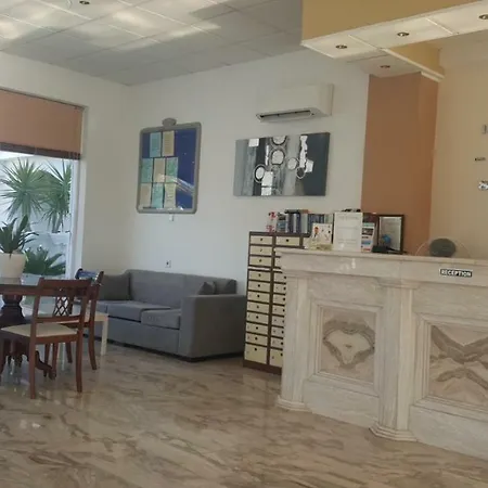 Hotel Mariana 2*